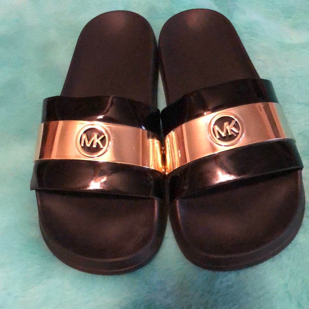 Michael Kors Size 9 slides!
